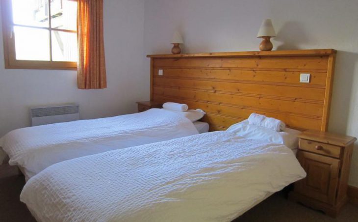 Chalet Eterlou, Alpe d'Huez, Twin Bedroom
